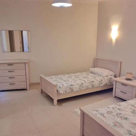 Апартаменти Seabreeze Waterfront Flat Zebbug  Екстер'єр фото